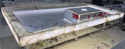 Šviesos kūrimas: kaip gaminome apšviestus „Cristallo“ stalviršius, skirtus ek...